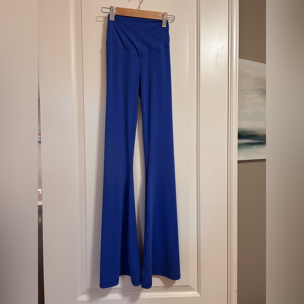 Aerie Royal Blue Flare Leggings NWOT never worn